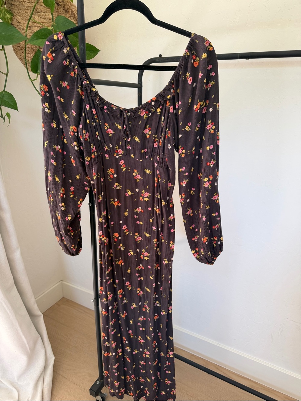 Billabong Black Floral Midi Dress with Puff Sleeves